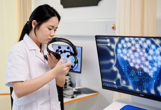 南岸产脑机接口设备获重庆首张“准生证”“意念康复”技术正式进入临床-重庆市南岸区人民政府网