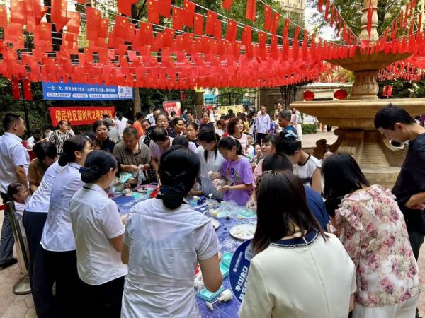 涂山镇开展“月满中秋，喜迎国庆”主题游园活动-重庆市南岸区人民政府网