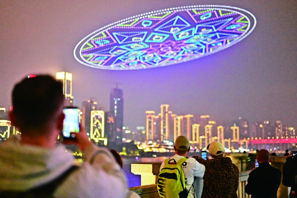 观看人数超600万人次无人机表演“带火”南岸消费-重庆市南岸区人民政府网