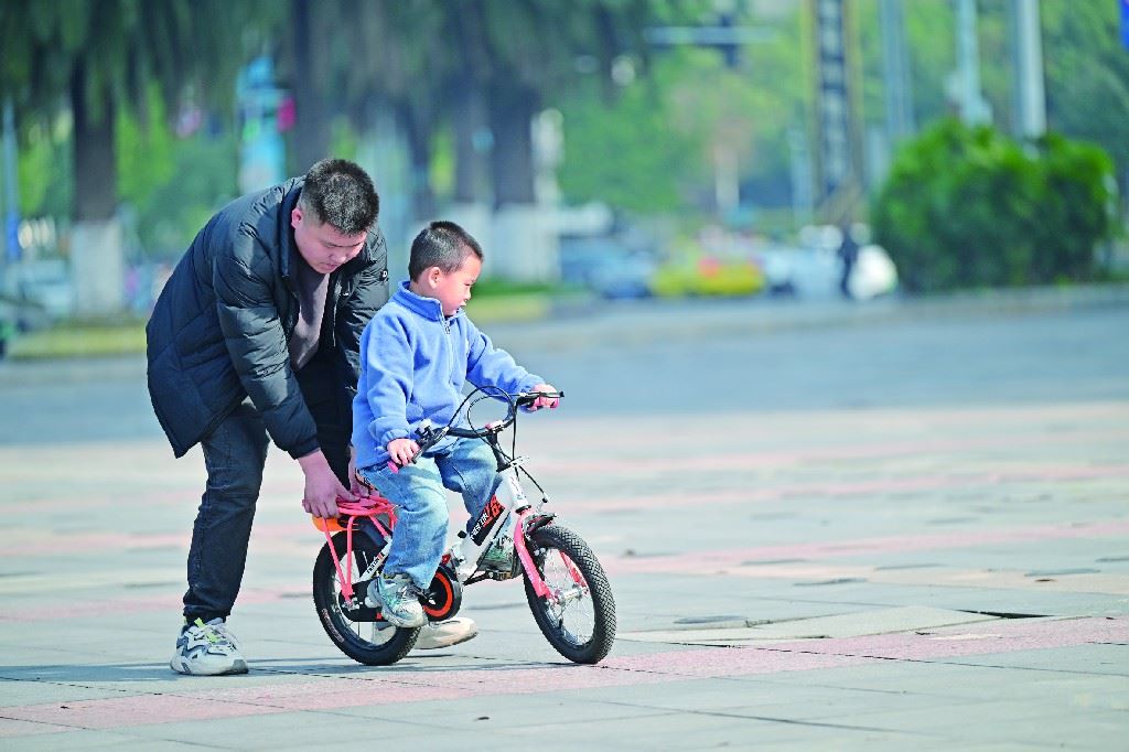 冬日暖阳持续“上线”市民乐享好天气-重庆市南岸区人民政府网