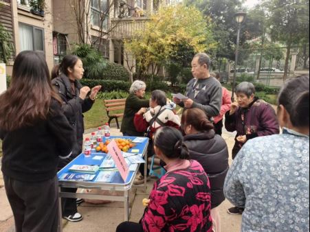 天文街道漫景路社区开展医保宣传活动-重庆市南岸区人民政府网
